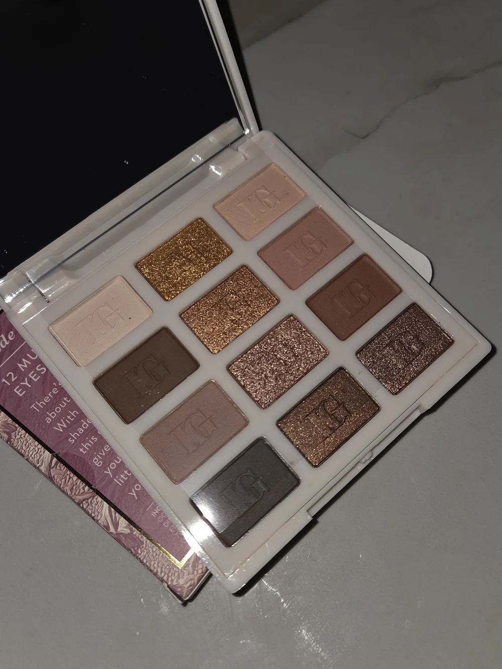 Laura Geller Nude Attitude Barely Burnished Eyeshadow Palette